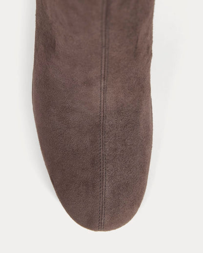 Leather Curved-Heel Boot | Dark Chocolate