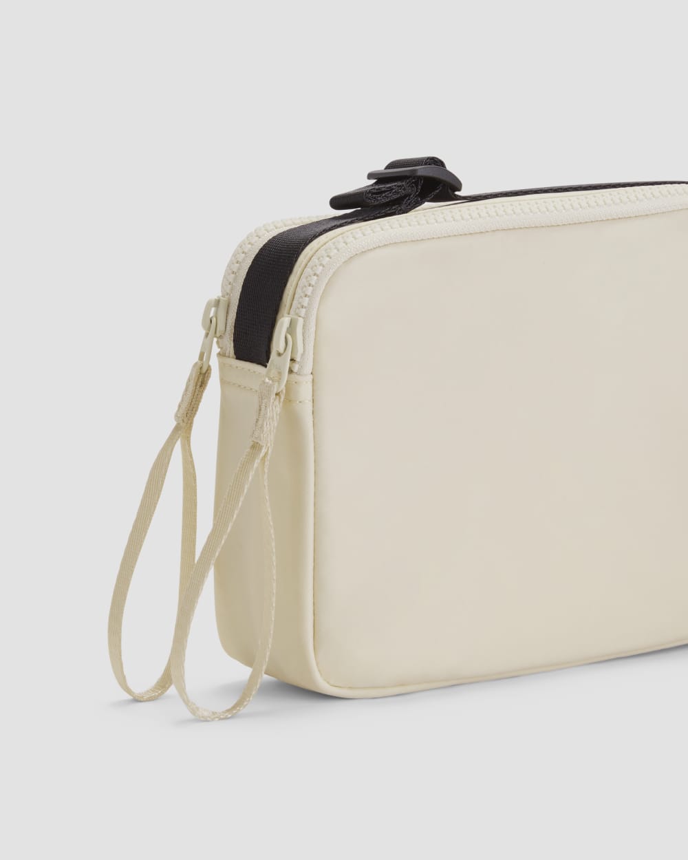 The Recycled Nylon Camera Bag | Parchment