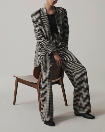The Draper Pleated Pant in Buttersmooth | Khaki / Black | 30" Inseam