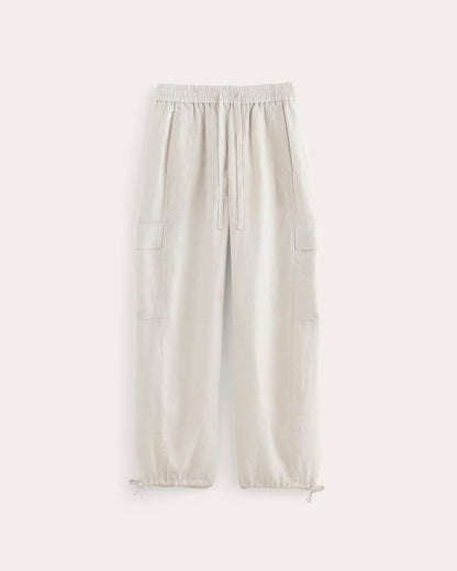The Cargo Curve Pant in Linen | Natural Chambray
