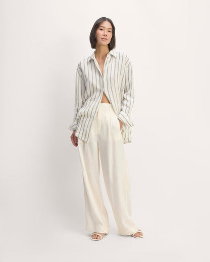 The Boyfriend Shirt in Linen | Bone/Navy