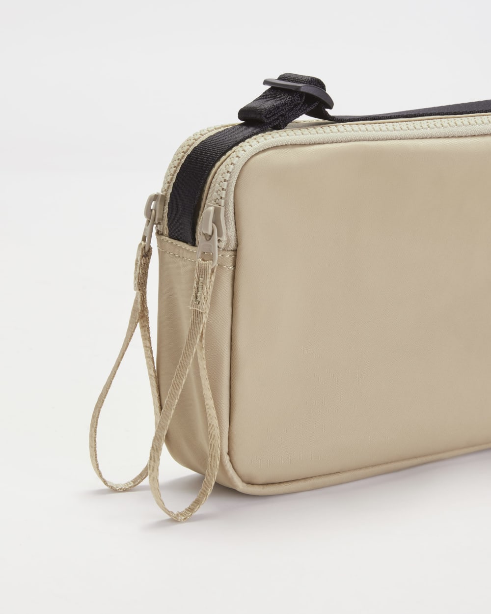 The Recycled Nylon Camera Bag | Khaki