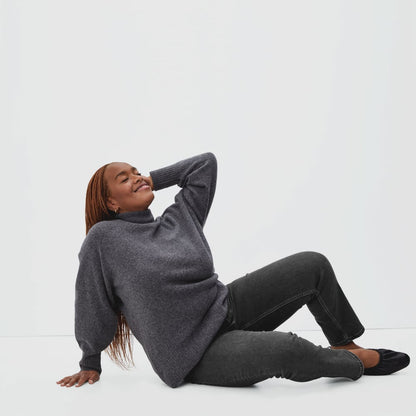 The Curvy Cheeky® Straight Jean | Washed Black | 28.5" Inseam