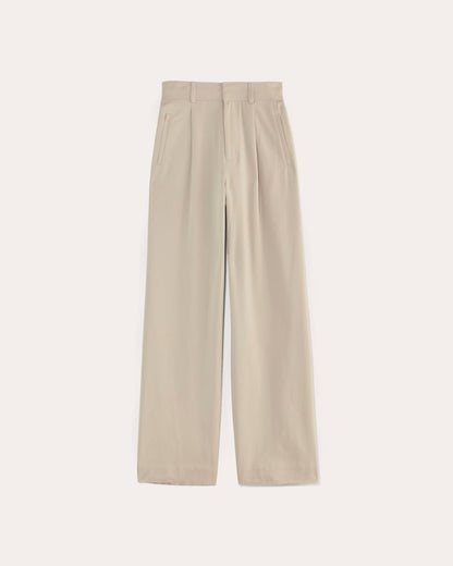 The Draper Pleated Pant in Buttersmooth | Sandstone | 32" Inseam
